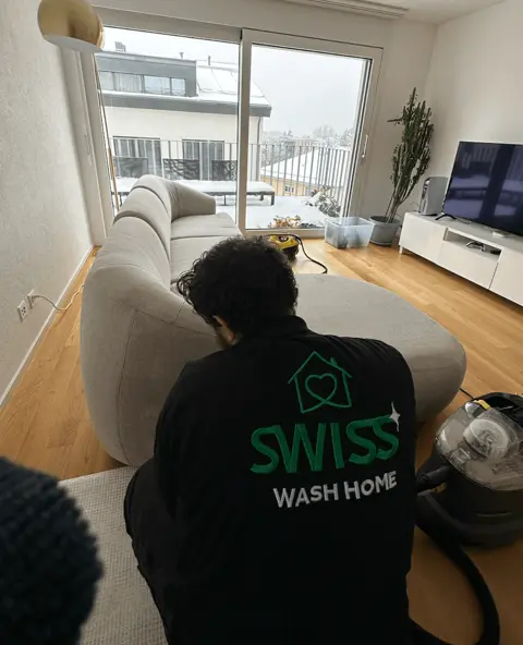 Technicien Swiss Wash Home en intervention